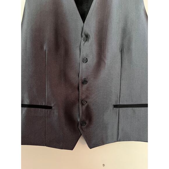 Statement Italy Three Piece Silver Grey/Gray Suite with Black Trim 40x31 - Picture 3 of 15